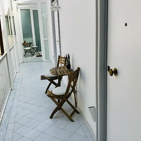 Domus Sibyllina, Galleria Umberto I 4*