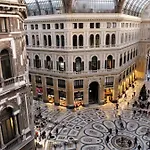 ゲストハウス Domus Sibyllina, Galleria Umberto I