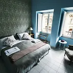 Domus Sibyllina, Galleria Umberto I 4*